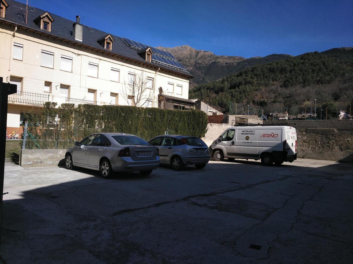 Fonda Mas Hotel Vilaller Exterior photo